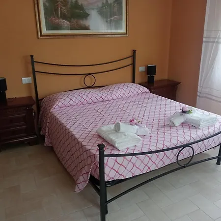Ducato Delle Seimiglia Couette-café