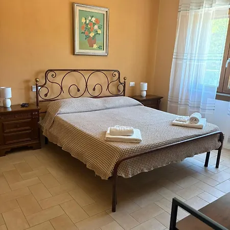 Ducato Delle Seimiglia Acomodação com café da manhã  4*